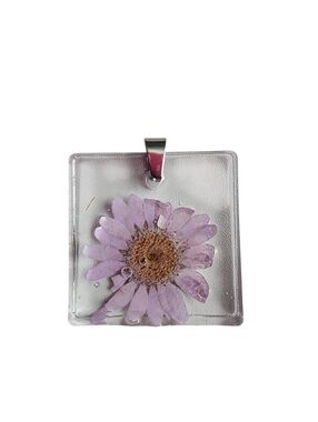 (2)Pressed Purple Daisy Square Resin Pendant